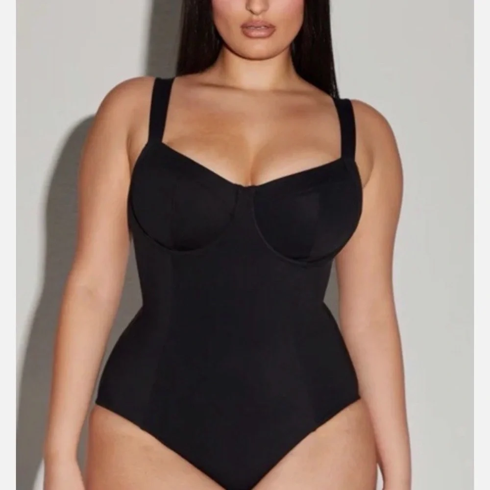 NWT TA3 Black One-Piece Swimsuit with Underwire - Picture 3 of 3